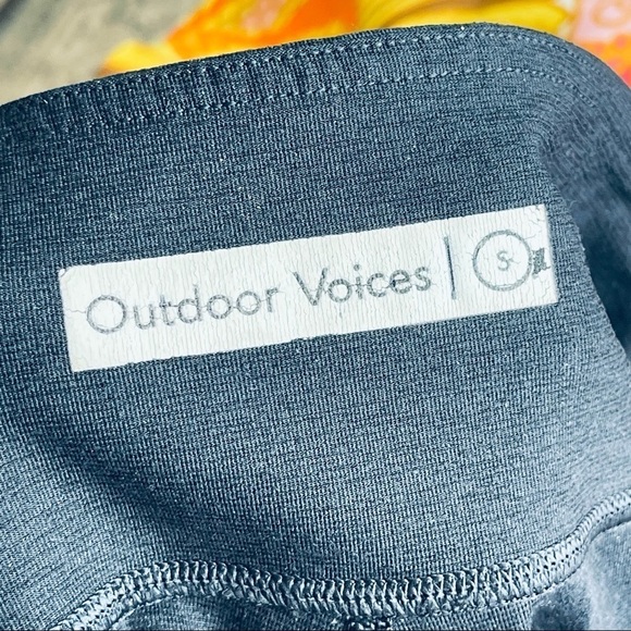 OUTDOOR VOICES Crop Capris Leggings Heather grey charcoal size small women - Picture 8 of 8